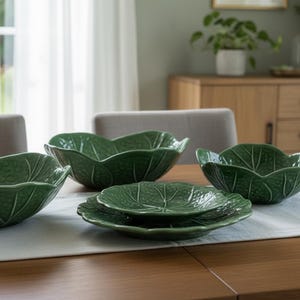 Grünkohlblatt Keramik Salatschüssel | Servierschale | Cottagecore Küche Dekor | Majolika Stil Platte | Frühling Geschirr