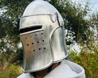 Steel Crusader Helm – Hand-Forged Knight Armor for LARP, Cosplay, Fairs