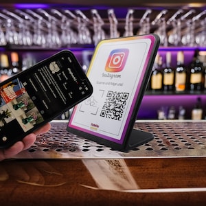 Instagram NFC + QR Code Aufsteller, Display, Booster