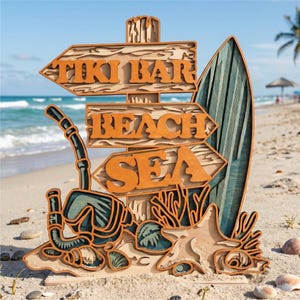 Op de afbeelding: Houten bord met strandthema met pijlen die wijzen naar "Tiki Bar", "Beach" en "Sea". Het bord heeft een surfplank, snorkel en zeedieren uitsparingen. Het bord is gemaakt van gelaagd hout in bruin-, blauw- en bruintinten.