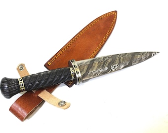 Coltello in acciaio Damasco fatto a mano su misura: manico in acrilico e legno intrecciati, fodero in pelle, 2 pezzi