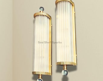 アールデコ調ヴィンテージの真鍮と透明ガラスの壁付け照明器具のペア