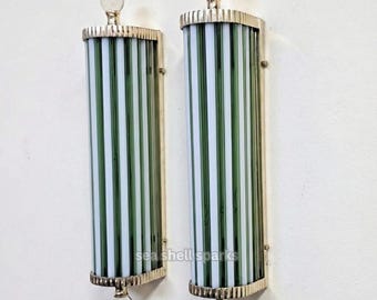 Art Deco Vintage Messing Wandleuchte | Grüne & milchige Glas Antik Stab Lampen - Paar