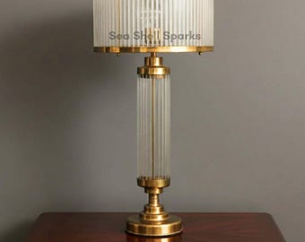アールデコ調真鍮＆リブガラステーブルランプ | スカイスクレイパーロッドデザイン