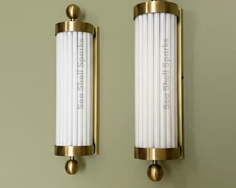 アールデコ調真鍮製壁付け照明（ペア）｜ミルクガラス製アンティーク調ライト