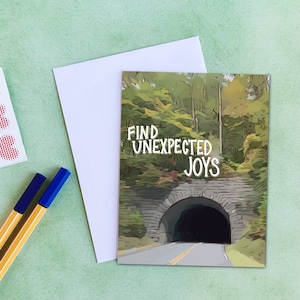 Zoek Unexpected Joys-kaart, 5,5 "x 4" Gevouwen - gratis envelopstickers - reisnotitiekaart - blue ridge parkway - stuur wat knuffels