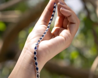 Lab Grown Blue Sapphire Oval Halo Tennis Bracelet — Diamond Accent Milgrain Setting