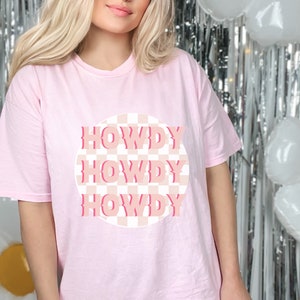 Howdy Cowgirl Graphic Tee Oversized Shirt Country Western Rodeo Yeehaw
