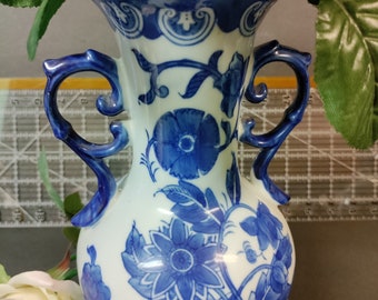 Chinoiserie Asian inspired blue and white decor
