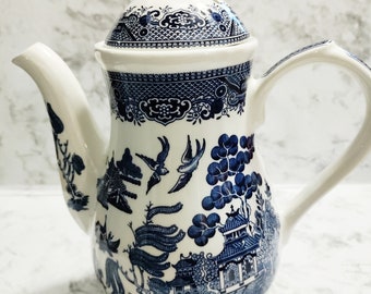 Blue Willow Coffee tea pot pristine Chinoiserie rare find