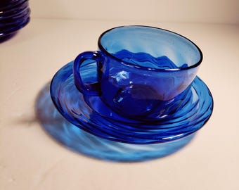 Vintage Set of 4 cups and saucers hand blown optic swirl 4 sets true cobalt collectable exceptional