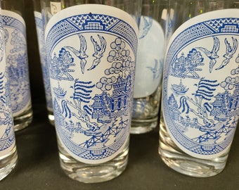 7 vintage Blue Willow drinking glasses ice tea size excellent