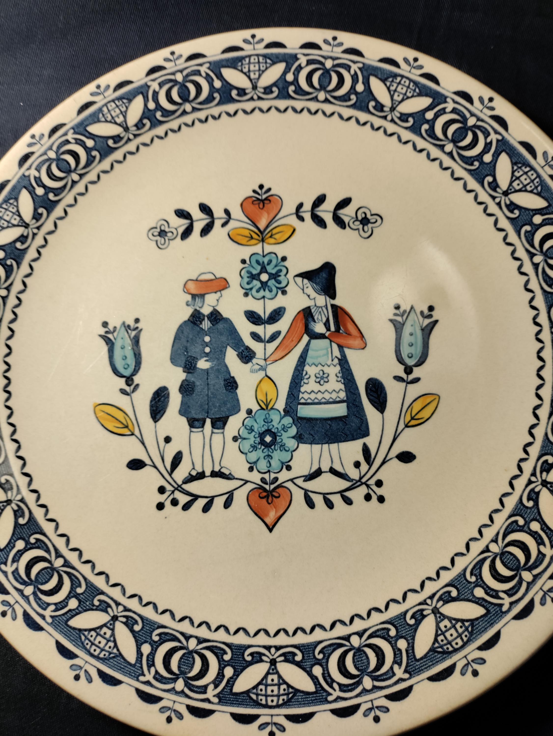 Johnson Bros Brothers England Porcelain Dinner Plate Hearts and Flowers Delft like to me