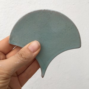 Sample Tile, Fish Scale Tiles, Scallop Tiles, Moroccan Tiles, Handmade Tiles, Field Tiles, Hand Painted Ceramic Tiles, 10x9cm / 3.93 x 3.54&quot;