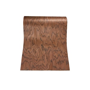 K&ouml;nnte beinhalten: Ein gebogenes Holzpaneel mit einer satten, braunen Farbe und dunklen, wirbelnden Maserungsmustern. Das Holz scheint aus einem St&uuml;ck zu bestehen und hat eine glatte, polierte Oberfl&auml;che. Die Form des Paneels deutet darauf hin, dass es Teil einer Stuhllehne sein k&ouml;nnte.