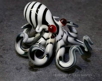 Glass Octopus pendant Zebra Striped