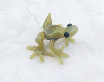 Glass Frog Sculpture