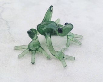 Glass Frog Sculpture