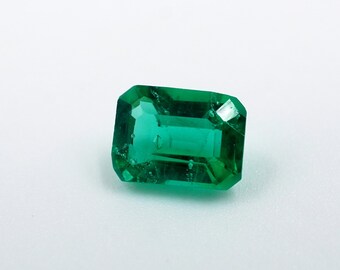 Green Emerald: 0.40ct Faceted Cushion Cut Gemstone (5x4x3MM)