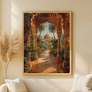 Puede incluir: Una impresión enmarcada de una escena de palacio indio. La obra representa un camino que conduce a una estructura abovedada, enmarcada por arcos y columnas ornamentadas. La exuberante vegetación y las palmeras flanquean el camino, con luz solar cálida.