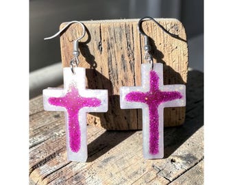 Handgemaakte roze ombre kruisoorbellen