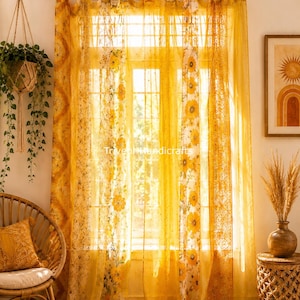 Ręcznie robiona jedwabna zasłona sari: dekoracja okienna w stylu boho patchwork (210 x 105 cm)