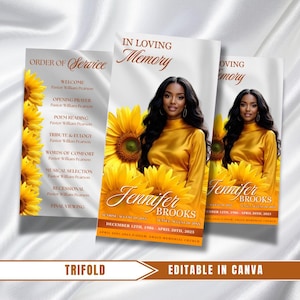Puede incluir: Programa de servicio conmemorativo tríptico con una foto de una mujer con una blusa amarilla, girasoles y texto. El programa incluye el texto "In Loving Memory" y "Jennifer Brooks."