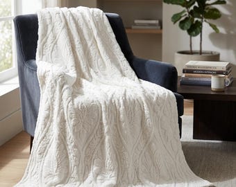 3D Floral Printed Fleece Blanket – Plush Quilt, White