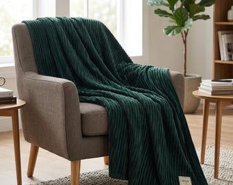 Green Bed Blanket Microfiber Soft Flannel – Cozy Throw for Bed