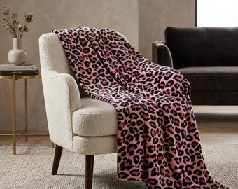 Leopard Pattern Flannel Blanket, Cozy Thin Throw in Pink Animal Print, for Winter