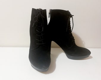 90s SUEDE PLATFORM STILETTO Designer Boot - Franco Sarto Black Suede Ankle Bootie - 7M