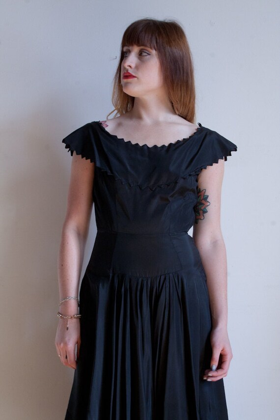 BLACK TAFFETA GOWN 1950s Party Dress - Small - image 5