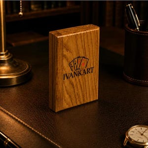 Deck Holder for playing cards, handcrafted from solid oak with magnetic closure, with glass window, deck box, gift for him, for poker lovers