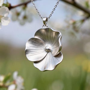 Matte Poppy Flower Necklace – Silver-Plated Botanical Pendant, Nature Jewelry