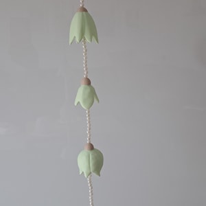3D-printed spring flowers for hanging, made from PLA filament image 11