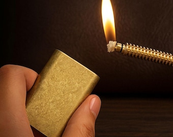 Klasyczna mosiężna zapalniczka naftowa | Zabytkowa, wiatroodporna, retro zatyczka | Staromodny prezent dla mężczyzny