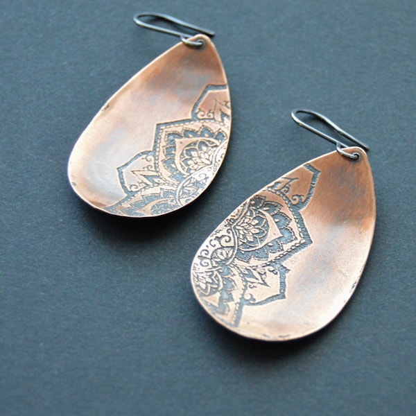 Rustic copper mandala earrings - copper earrings - dangle earrings - handmade copper jewelry