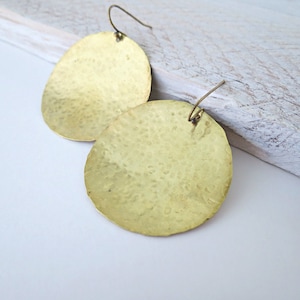 Large brass earrings,  hammered brass earrings, gold metal earrings, round earrings