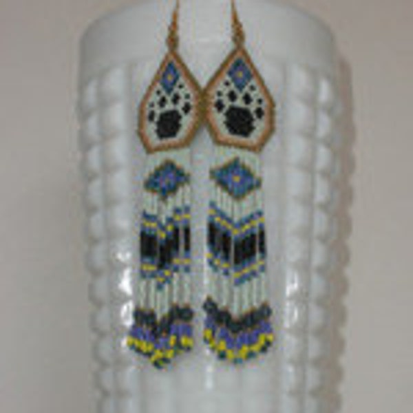 BEADING PATTERN WOLF hybrid paw print peyote or brick stitch Pattern for hand beaded Earrings