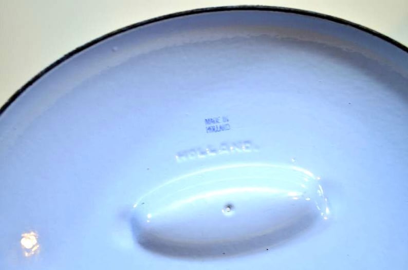 Vintage Cast Iron Enamel Ware Blue Dru Holland 2 12 Quart Covered Casserole Size 24