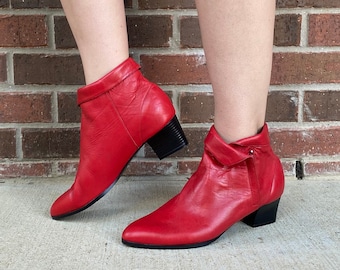 size 10 vintage 80s Cherry RED leather ANKLE BOOTS womens ankle booties cuff heels winter boots pointy zip up boho shoes pixie retro grunge