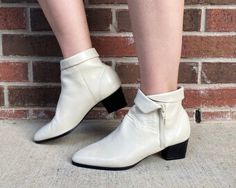 size 9 vintage 90s CREAM leather Cuff ANKLE BOOTS zip up ankle booties heels pointy pixie boots grunge shoes boho neutral white retro 39