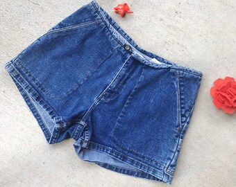 vintage 90s TOMMY HILFIGER low waist SHORTS Medium/8 medium wash 90s denim shorts vintage Tommy Hilfiger 90s denim festival y2k cargo shorts