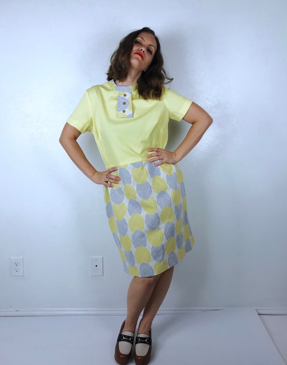 vintage 60s Yellow, Gray ZIG ZAG Polka Dot mod DR… - image 9