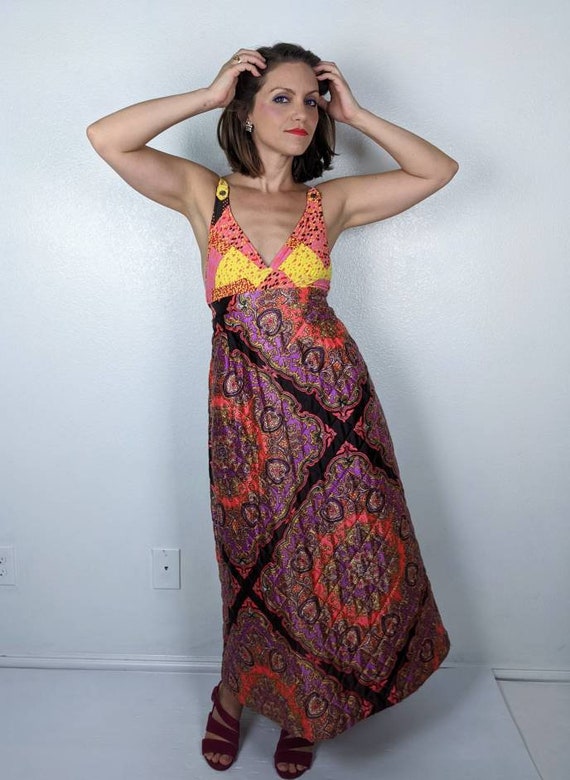 vintage 60s QUILTED mod Halter MAXI DRESS xs opul… - image 7