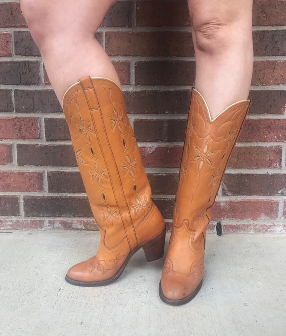 vintage 70s CARAMEL inlaid leather COWBOY BOOTS 7