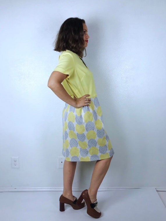 vintage 60s Yellow, Gray ZIG ZAG Polka Dot mod DR… - image 6