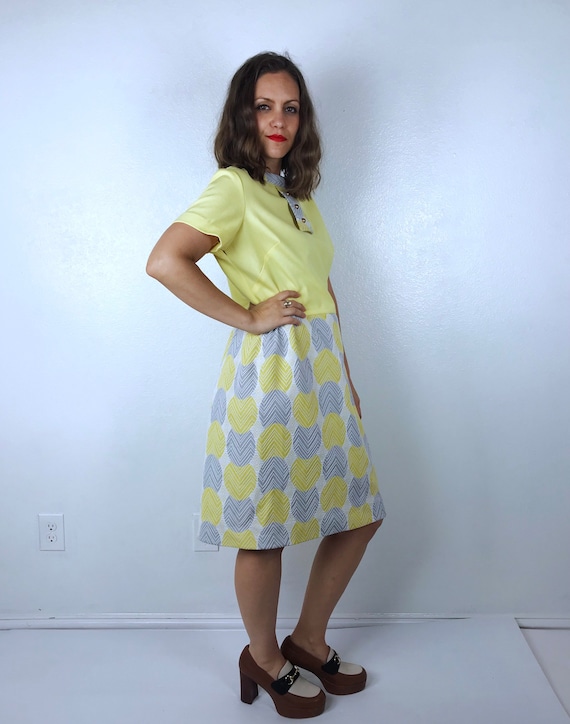 vintage 60s Yellow, Gray ZIG ZAG Polka Dot mod DR… - image 8