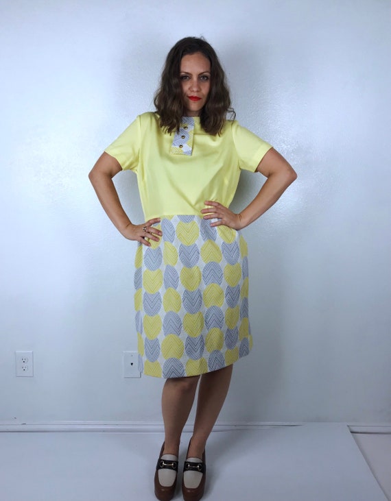 vintage 60s Yellow, Gray ZIG ZAG Polka Dot mod DR… - image 2