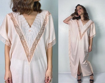 vintage 80s Pastel Pink EYELET LACE CAFTAN os chevron sheer lace vintage loungewear dressing gown sleepwear lingerie cottage core floral